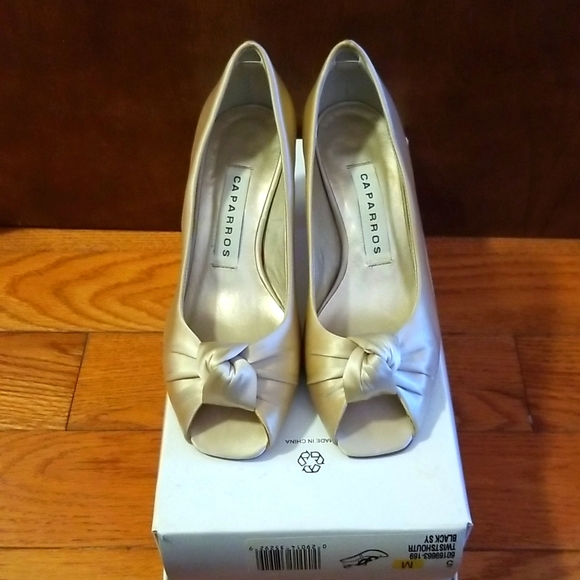 Caparros Heels Size 5 - Picture 2 of 4